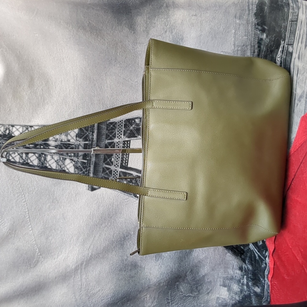Rivington Large Saffiano Leather Tote Bag - Picture 4 of 16